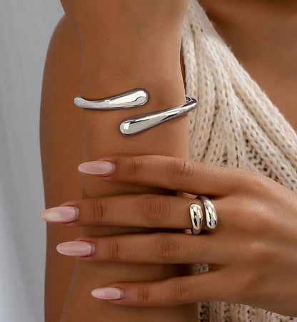 Chunky Gold Bangle Bracelets for Women