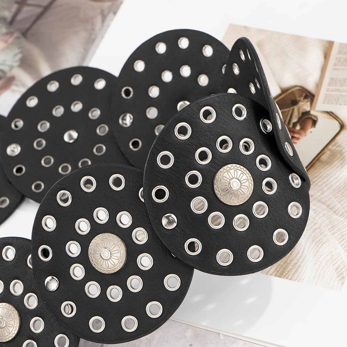 Wide Disc Belt for Women Vintage Hollow Boho Leather Belt Western Chunky Waist Belt Cowboy Metal Buckle Concho Belts