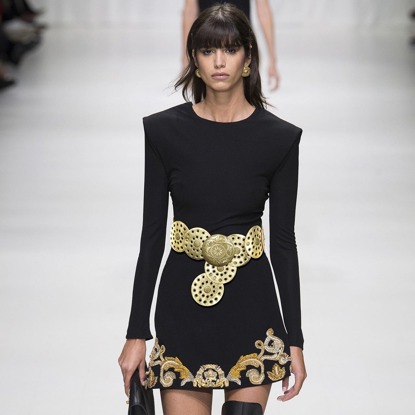 Wide Disc Belt for Women Vintage Hollow Boho Leather Belt Western Chunky Waist Belt Cowboy Metal Buckle Concho Belts